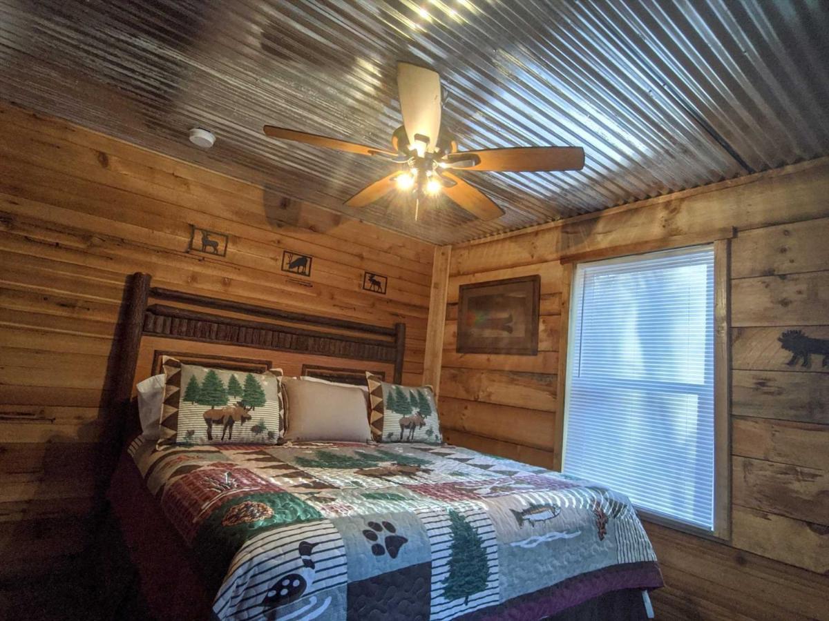 Deep Creek Hideaway Cabin Брайсон-Сити Экстерьер фото